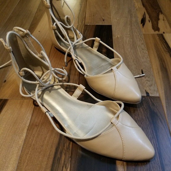 🌟BCBG Beige Flats - Picture 3 of 4